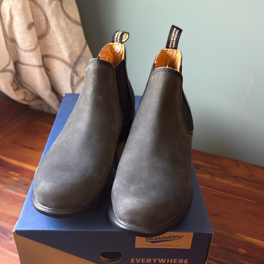 Blundstone ankle boots